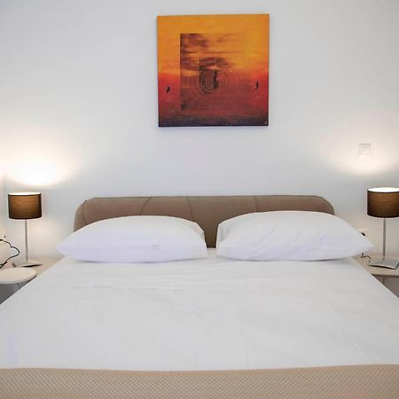 Konstantinos Stylish Brand New Apt In The Heart Of Athens Ngoại thất bức ảnh