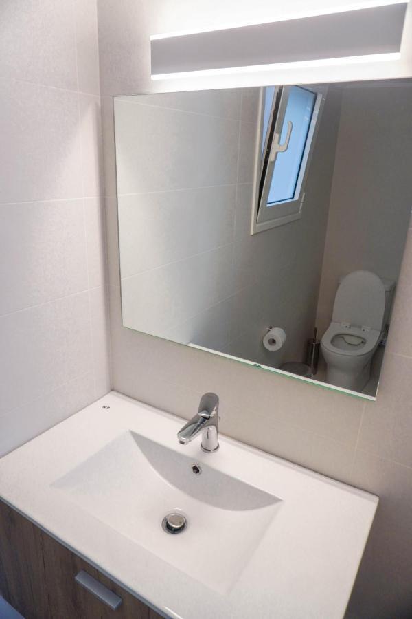 Konstantinos Stylish Brand New Apt In The Heart Of Athens Ngoại thất bức ảnh